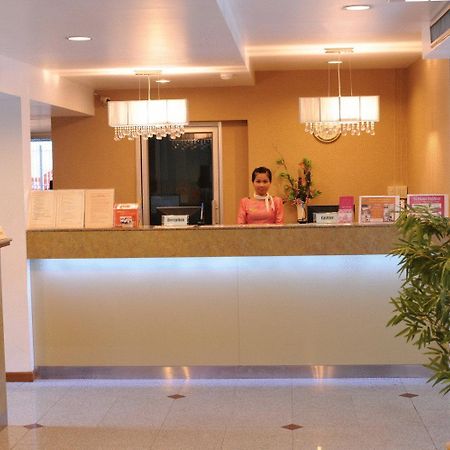 伯伦斯公寓酒店 曼谷 外观 照片