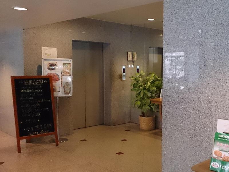 伯伦斯公寓酒店 曼谷 外观 照片